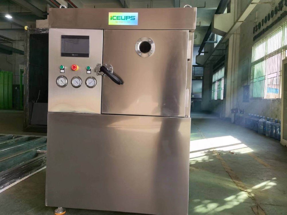 我們的高端熟食快速冷卻機(jī)，菲律賓客戶量身定制，每次處理量50公斤迷你型，降溫更快速，保鮮時間更久，口感更鮮美！食品級材質(zhì)，藝術(shù)品的工藝！