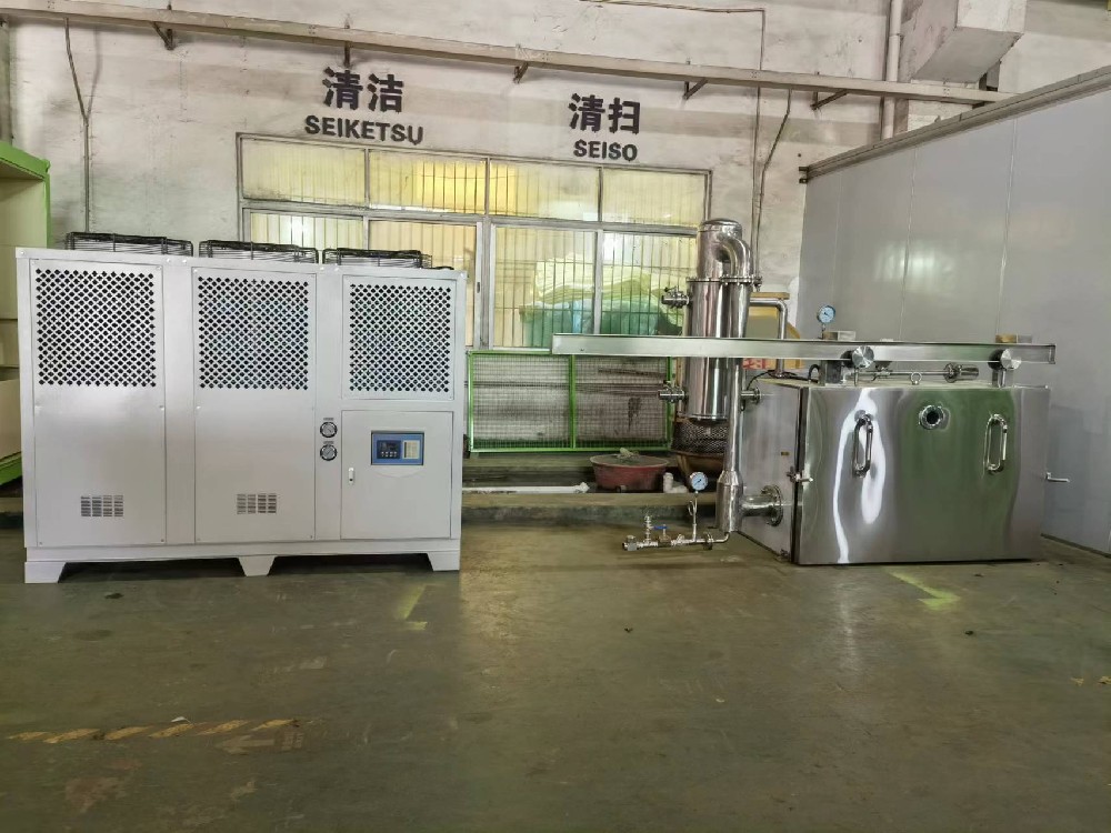 河南客戶鹵肉食品客戶量身定制型，每次處理量150公斤，蒸汽式熟食快速冷卻機(jī)調(diào)試完成即將出貨，食品級(jí)的材料保證衛(wèi)生標(biāo)準(zhǔn)，擁有核心三級(jí)降溫系統(tǒng)確保了降溫溫度更快、效率更高、更節(jié)能