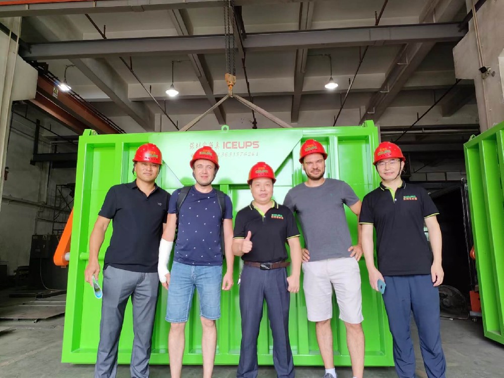 俄羅斯農(nóng)業(yè)大客戶來(lái)我司考察真空預(yù)冷機(jī)，客戶說(shuō)沒(méi)見(jiàn)過(guò)這么高端的真空預(yù)冷機(jī)，準(zhǔn)備在俄羅斯大干一場(chǎng)！