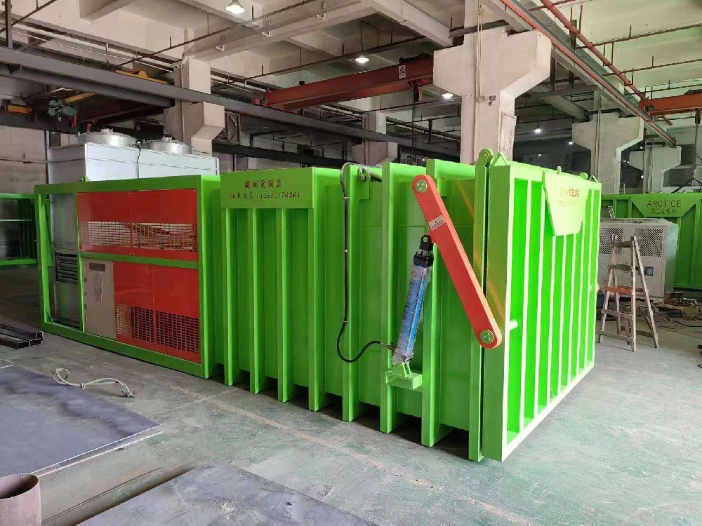 2臺(tái)處理量四卡板，量身定制箱體，蒸發(fā)式冷凝器高端果蔬真空預(yù)冷機(jī)，繼續(xù)發(fā)往山東蔬菜基地，我們的高端果蔬真空預(yù)冷機(jī)在蔬菜大省，山東的壽光、、濰坊、曹縣、單縣等蔬菜大縣市早已大面積進(jìn)入。