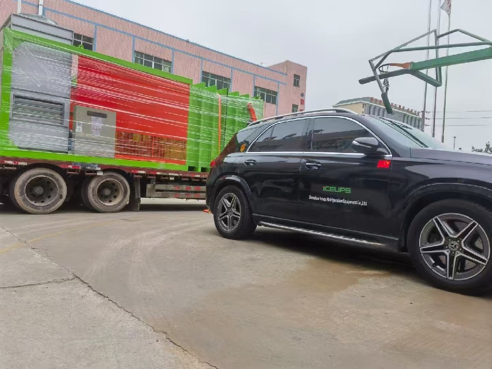 真空預(yù)冷機(jī)訂單爆棚了，生產(chǎn)周期在正常的基礎(chǔ)上會適當(dāng)?shù)耐笱訋滋?，請下過單的客戶耐心等待，沒下單的客戶請抓緊時間了，畢竟時間不等人嘛。目前國內(nèi)高端市場占有率一直都保持高位運(yùn)行，國外市場正持續(xù)深入。